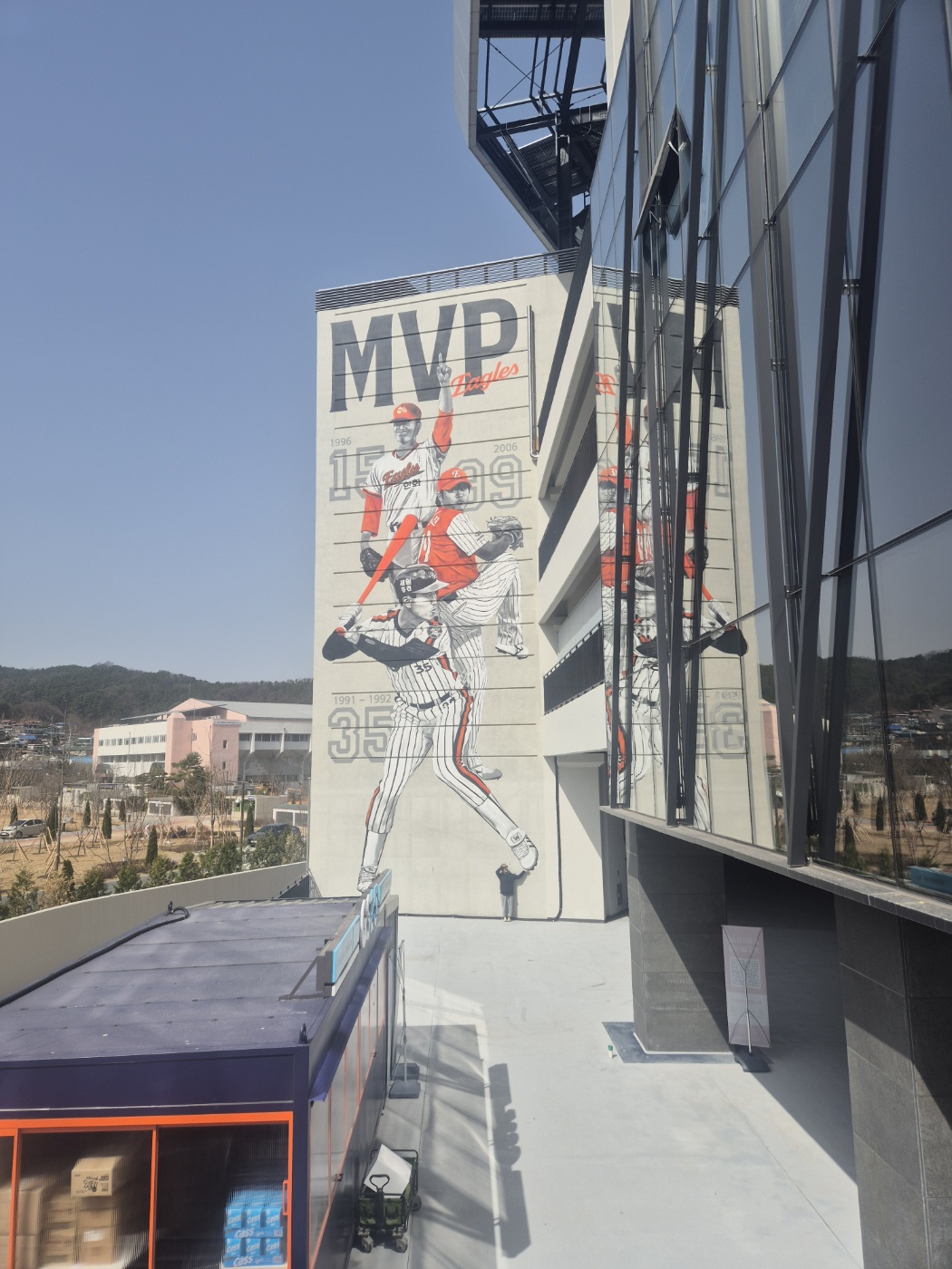 한화 생명볼파크 MVP 벽 벽화 시공 사진 3